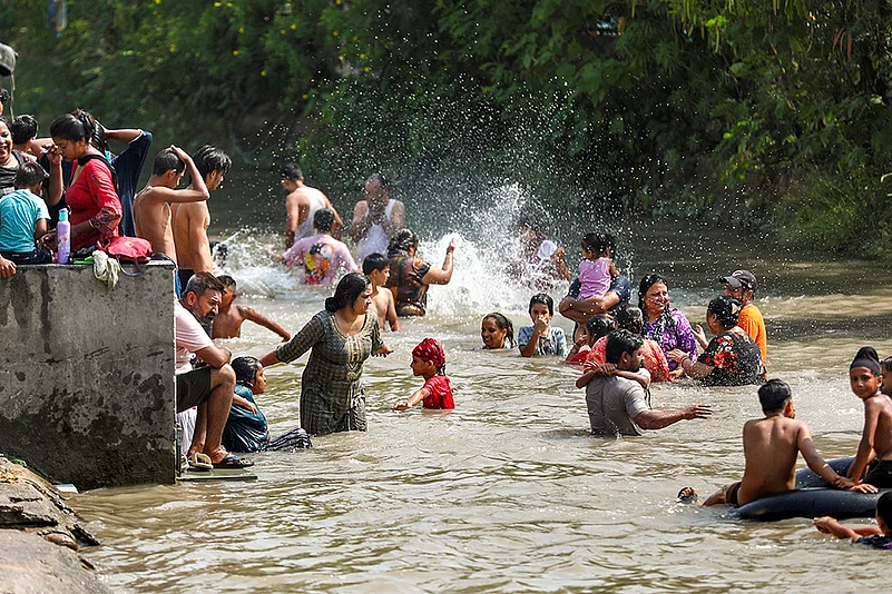 North India Summer weather: Hot summer day in Jammu
