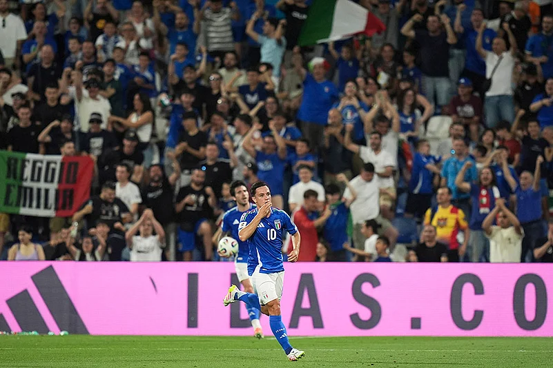 FIFA World Cup 2026 European qualifiers soccer match Italy vs Moldova: Giacomo Raspadori