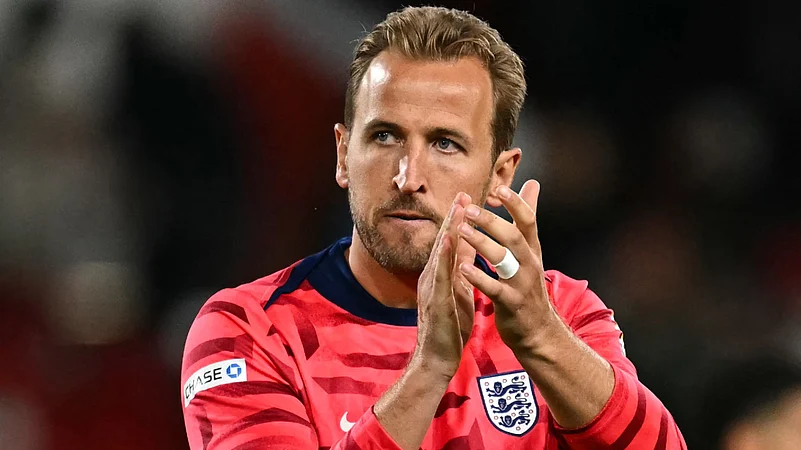 Harry Kane calls for calm after Senegal defeat