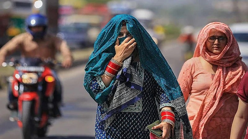PTI : Red alert issued for heatwave in Delhi on Wednesday