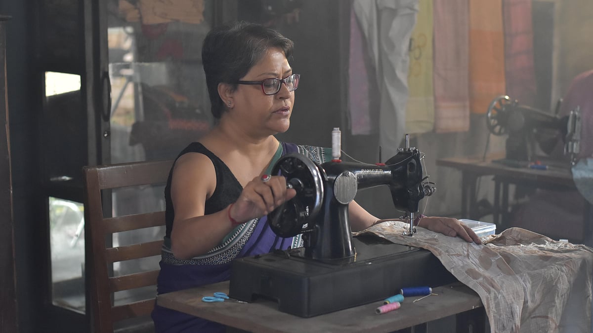 IMDB : Jasmine That Blooms in Autumn Still