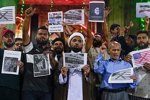Shia Muslims protest in Srinagar