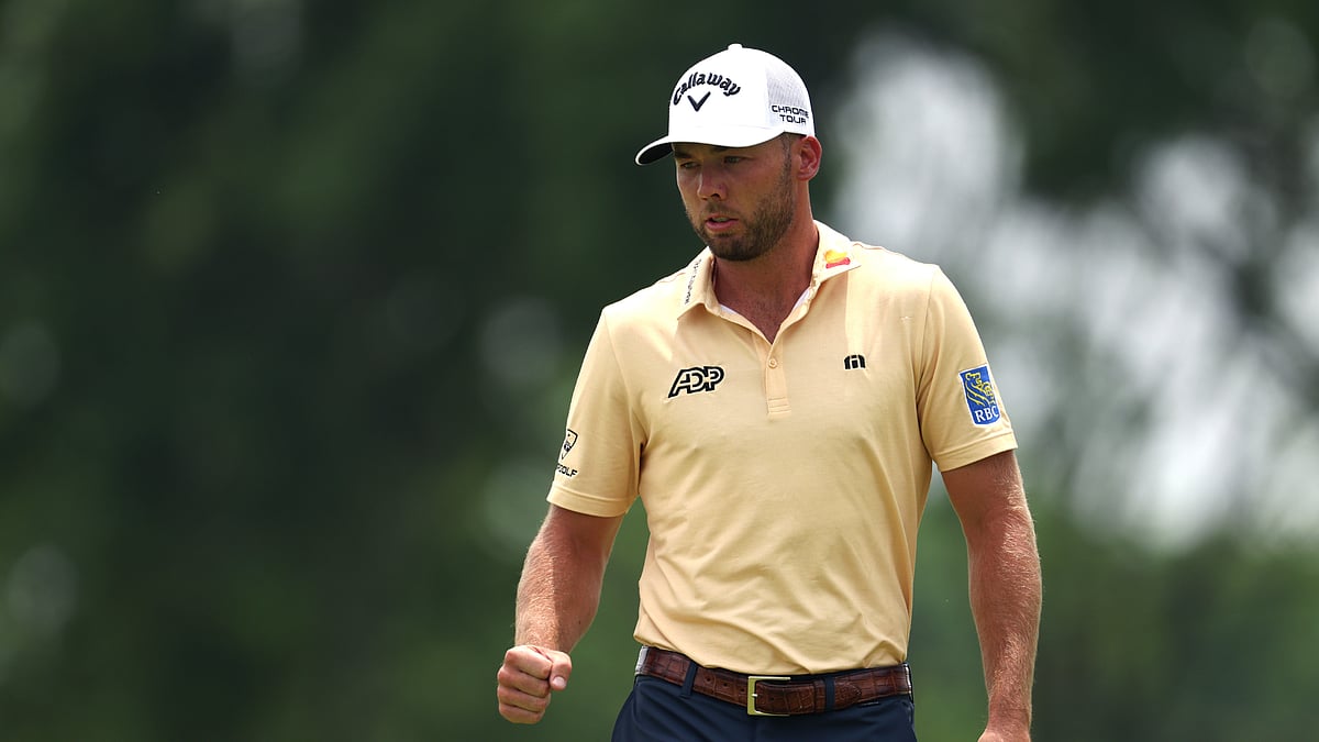 Sam Burns leads after the second round in Oakmont
