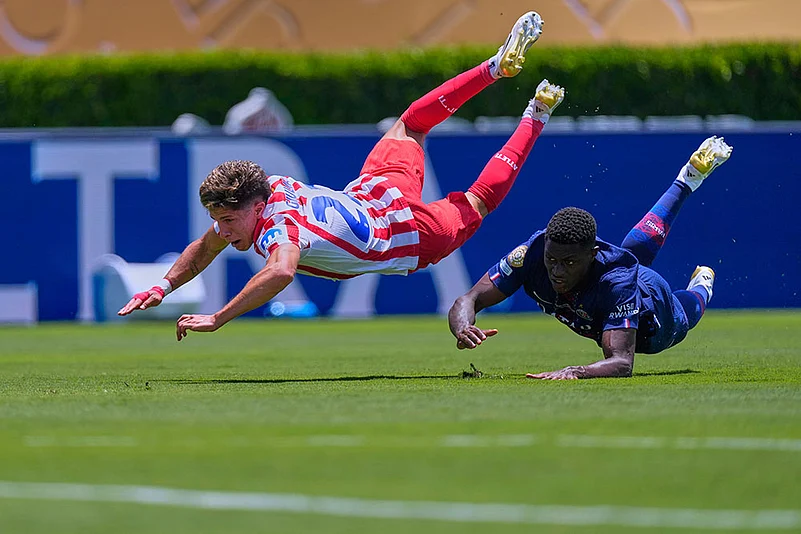 CWC PSG Atletico Madrid Soccer: Paris Saint-Germain vs Atletico Madrid