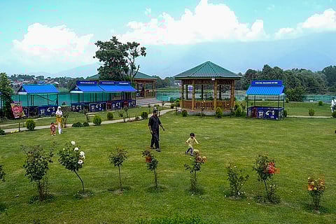 J&K Tourism: Duck Park in Srinagar
