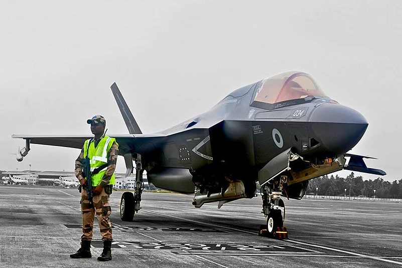 British fighter jet makes emergency landing in Kerala