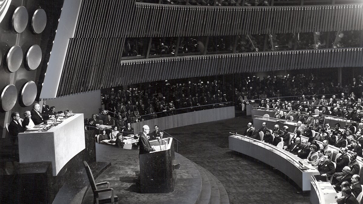 Photo: UN : US President Eisenhower addresses the United Nations General Assembly, New York, delivering his "Atoms for Peace" speech, 8 December 1953, New York.