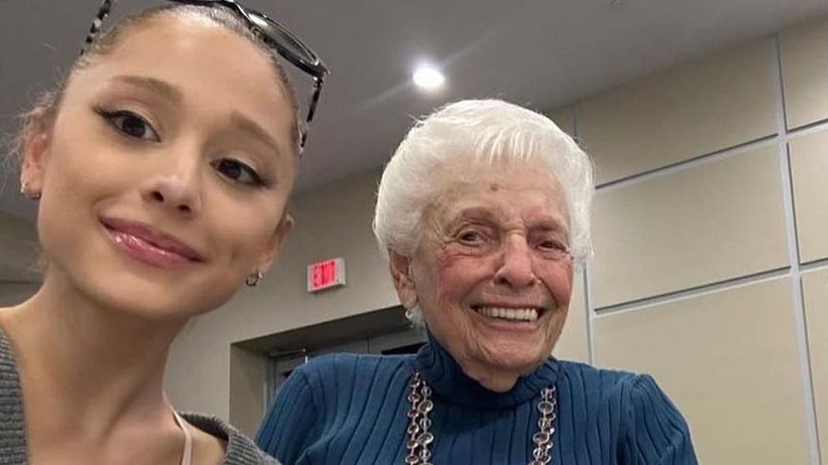 Instagram : Ariana Grande's grandmother dies