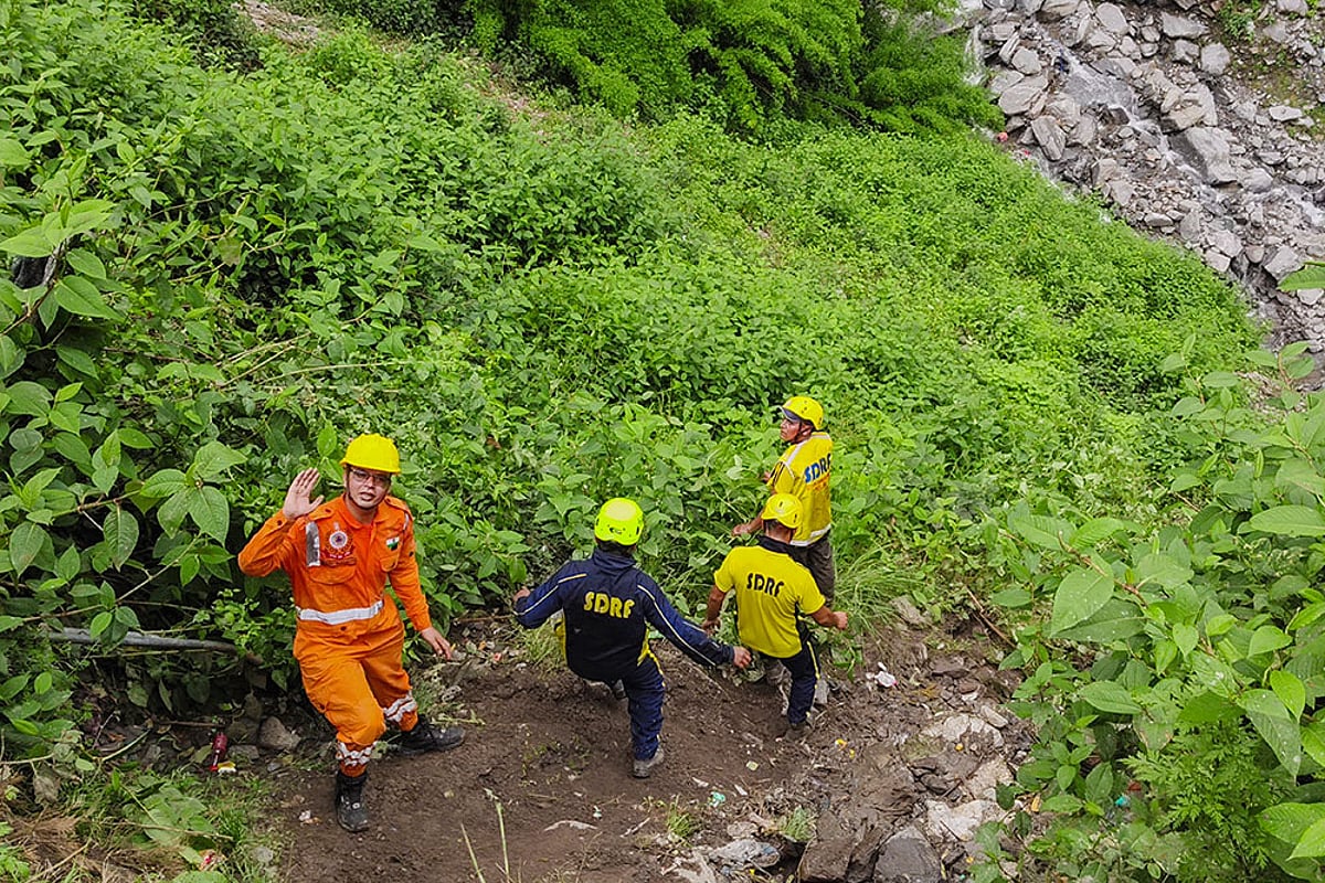 Falling boulders kill 2 near Kedartnath