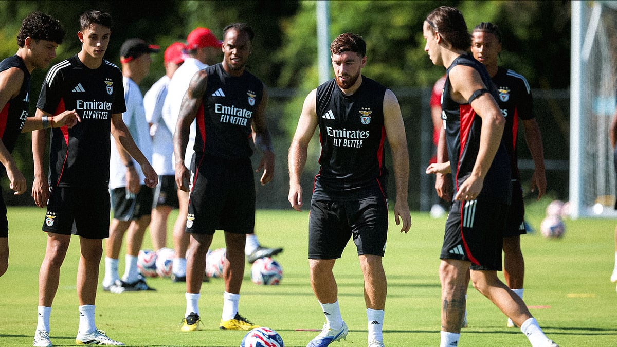 Photo: X | SL Benfica : Benfica players during a practice session.