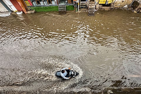Weather: Rains in Ahmedabad