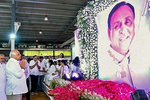 Prayer meeting for Vijay Rupani