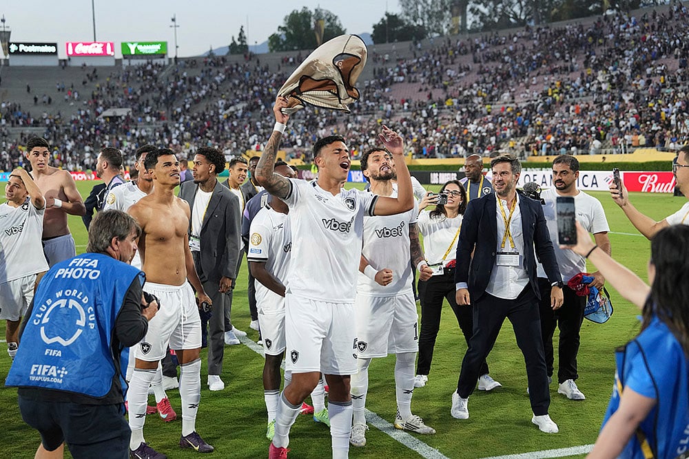 | Photo: AP/Jae C. Hong : FIFA Club World Cup 2025: PSG vs Botafogo