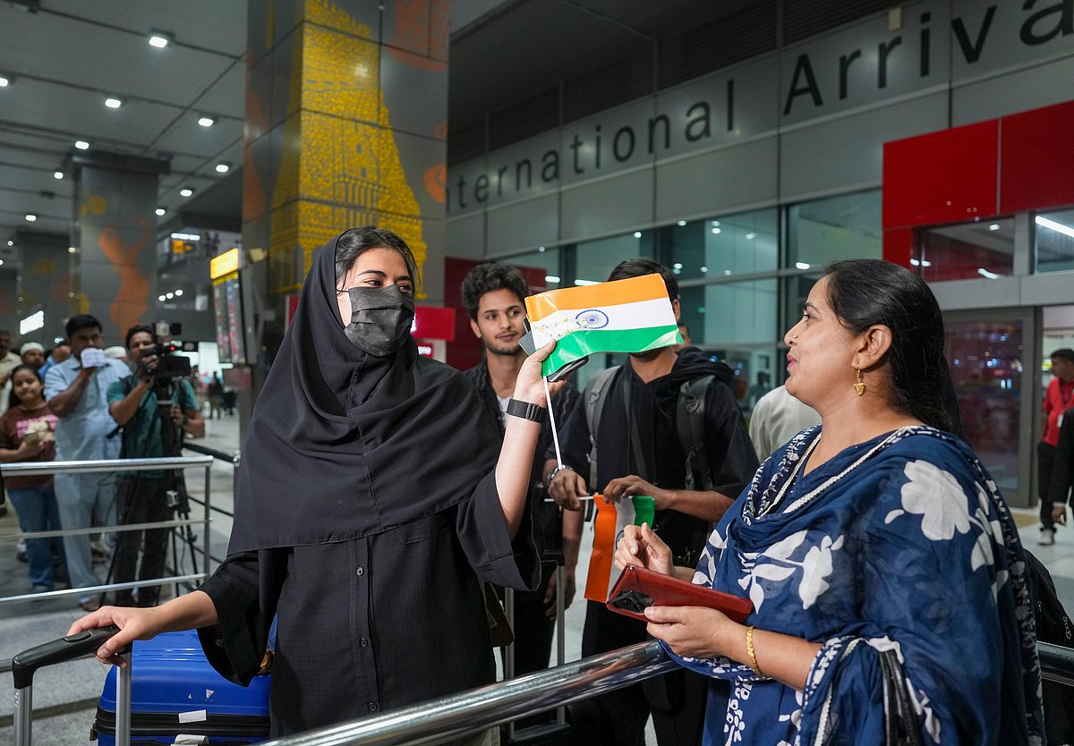 PTI : Indian students evacuated from Iran