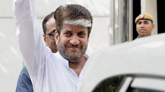 PTI : Kashmiri separatist leader Shabir Shah