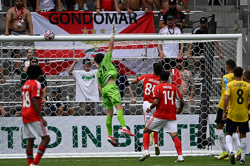 CWC Soccer 2025: Benfica vs Auckland City