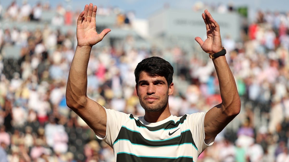 Carlos Alcaraz is into the Queen's final