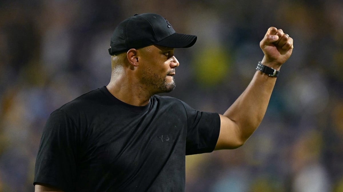 File : File photo of Bayern Munich boss Vincent Kompany.