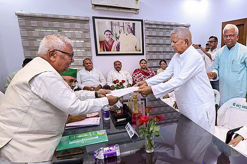 Lalu files nominations for RJD President