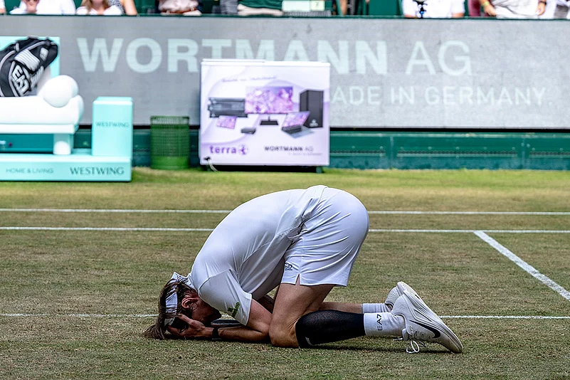 Germany ATP Halle Open tennis tournament Final Alexander Bublik Vs Daniil Medvedev_4