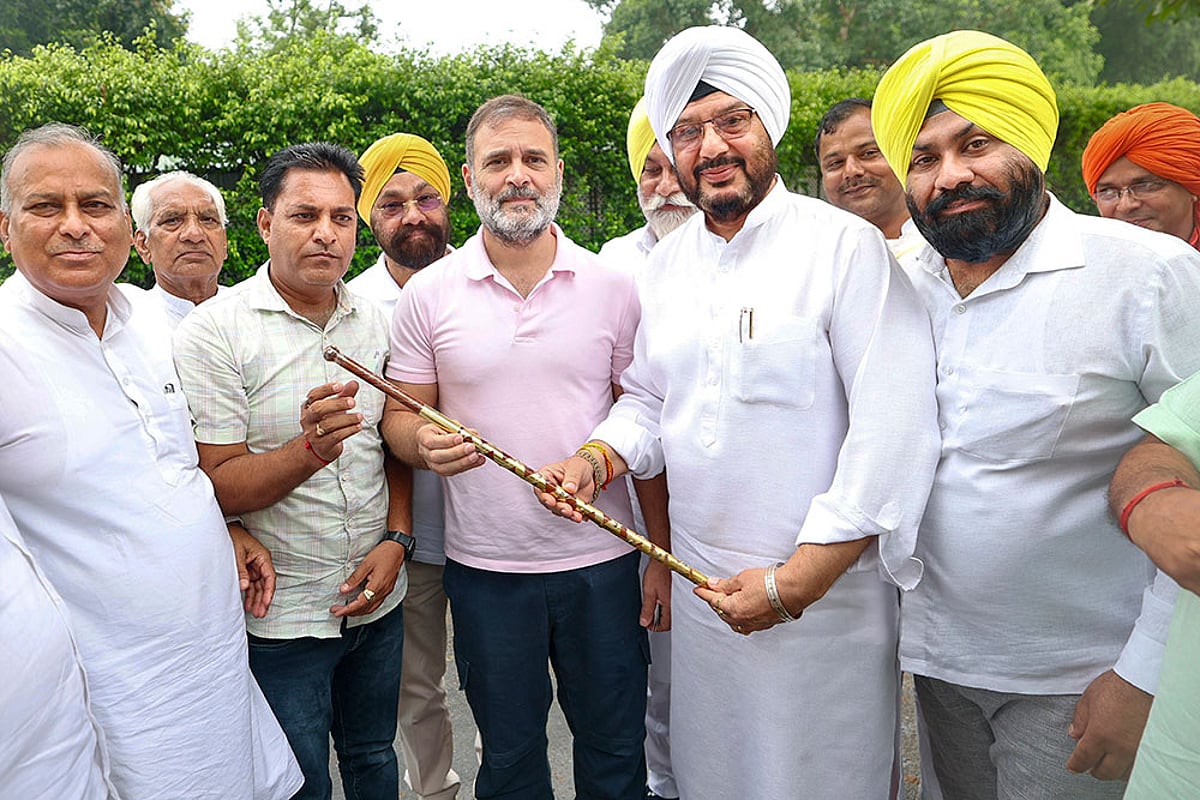 Vishwakarma community leaders meet Rahul Gandhi