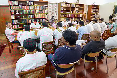 Tribal leaders meet Rahul Gandhi