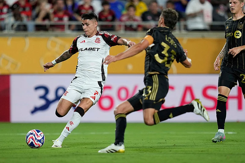 FIFA Club World Cup 2025 Group D match Los Angeles FC vs Flamengo_Luiz Arajo
