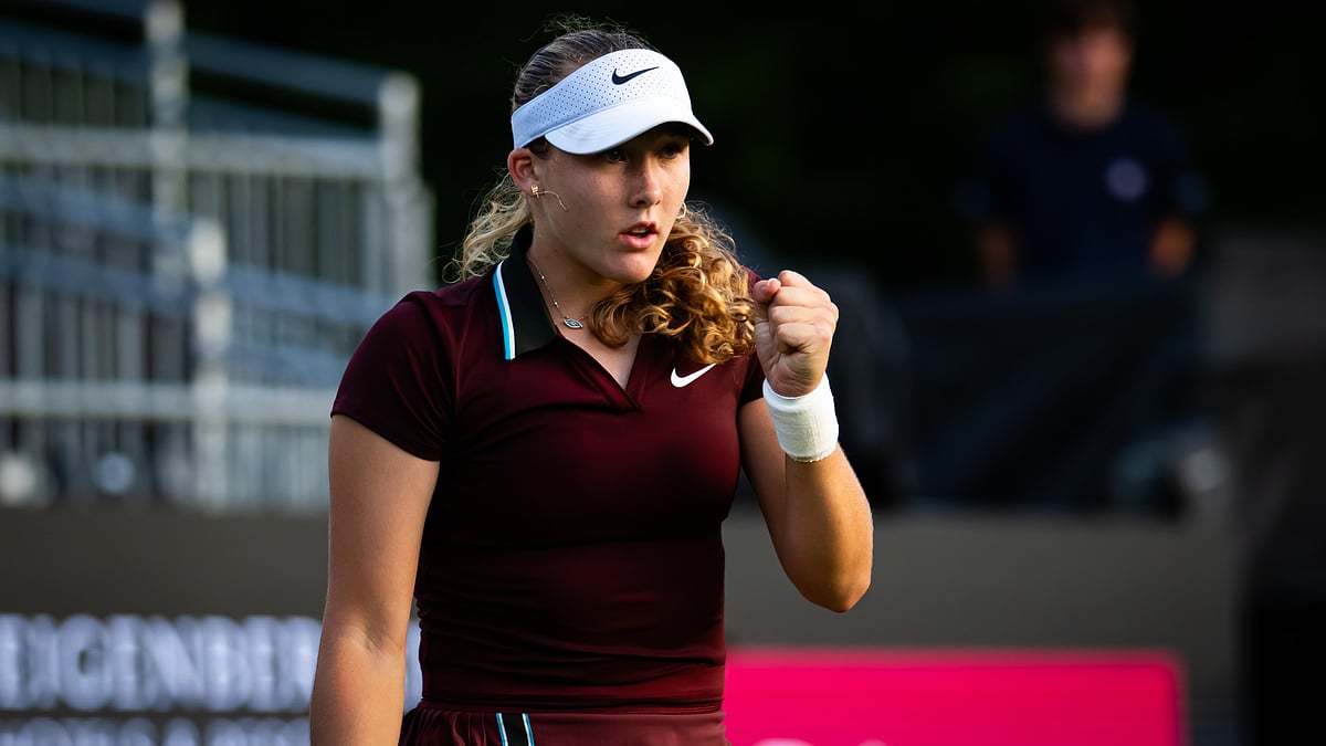 Mirra Andreeva celebrates her victory over Clara Tauson
