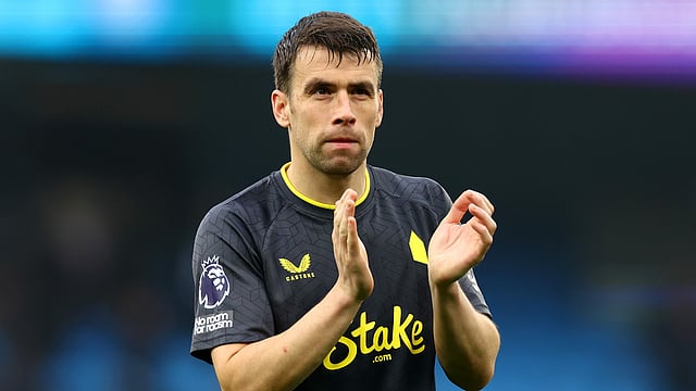 Everton Captain Seamus Coleman Extends Stay Ahead Of New Stadium Era