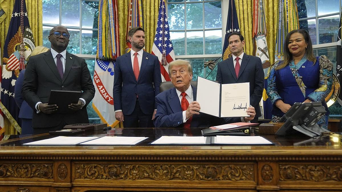 AP : Congo and Rwanda sign peace deal