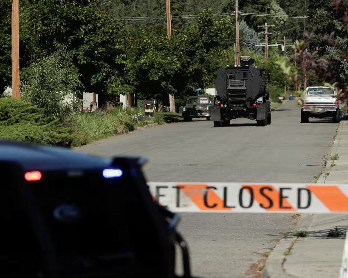 Young Kwak/Reuters : Multiple firefighters were attacked in a shooting when responding to a fire outside Coeur d’Alene in Idaho. 