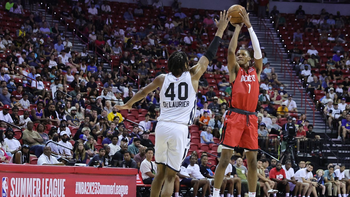 Jabari Smith Jr flashing his picturesque jumpshot form against the San Antonio Spurs