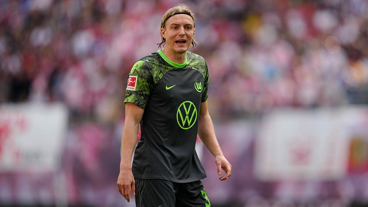 File : Sebastiaan Bornauw in action for Wolfsburg.