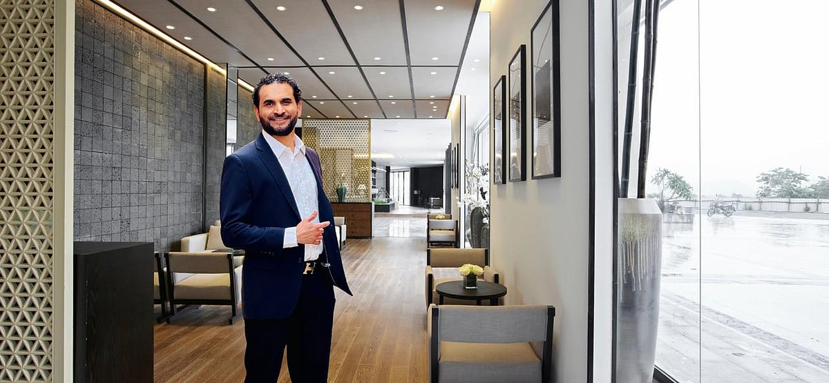 Firoz Ozman: Architecting Enterprise Solutions And Supporting Communities Through Visionary Leadership