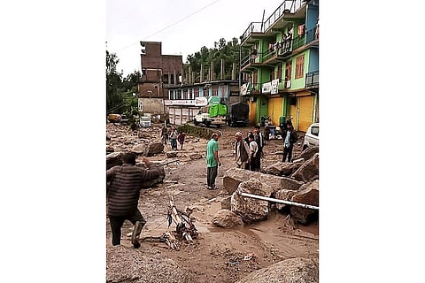 Weather: Rain in Mandi