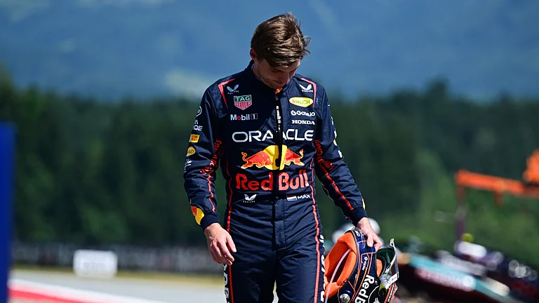 Damon Hill believes Max Verstappen is at the peak of his powers. - null