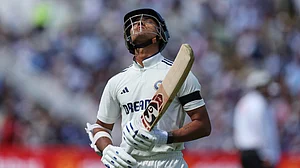 AP/Scott Heppell : India's Yashasvi Jaiswal reacts as he walks off the field after losing his wicket