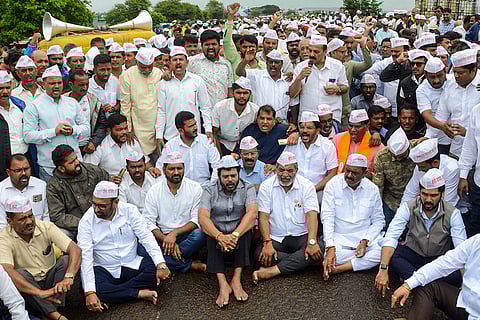 Farmers demonstrate against land survey for Shaktipeeth expressway project