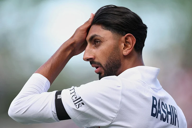 India Vs England 2nd Test: Why Players From Both Sides Wore Black Armbands?