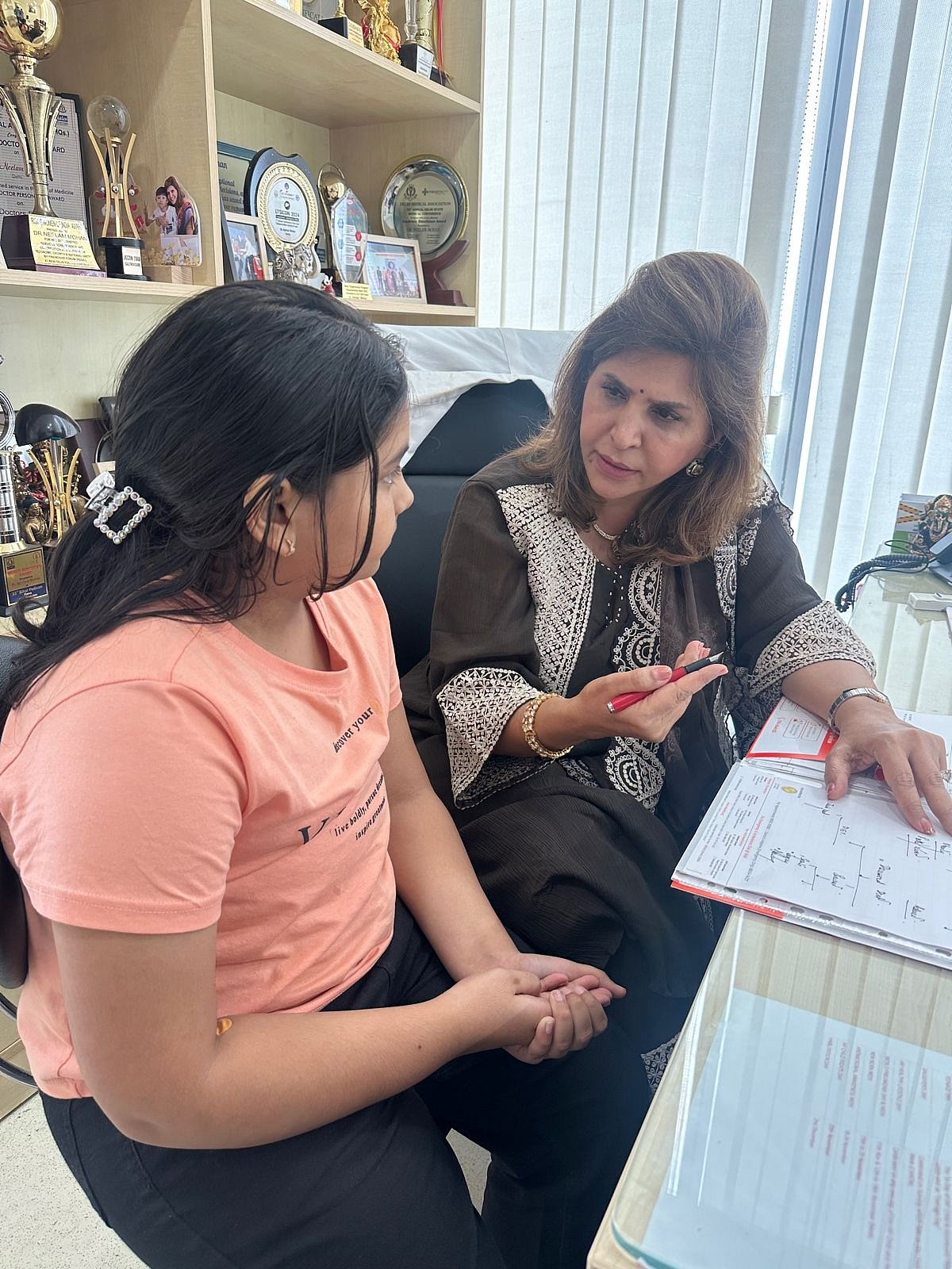 Dr. Neelam Mohan, Senior Pediatric Gastroenterology, Hepatology & Liver Transplantation Specialist