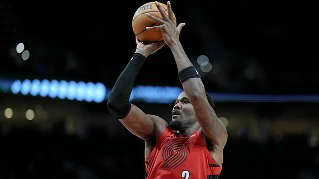Deandre Ayton Reportedly Signs Two-Year Deal With Lakers After Portland Trail Blazers Buyout