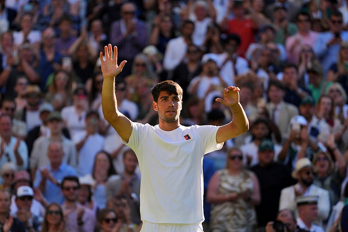 Wimbledon Tennis 2025 2nd round game Carlos Alcaraz vs Oliver Tarvet: 1