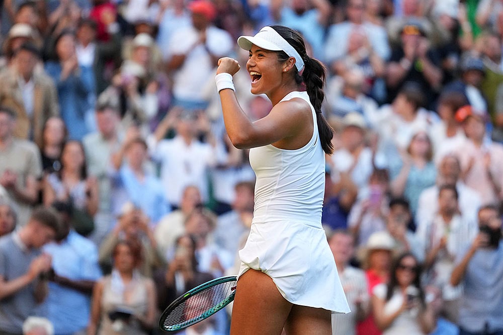| Photo; AP/Kirsty Wigglesworth : Wimbledon Tennis: Emma Raducanu vs Marketa Vondrousova