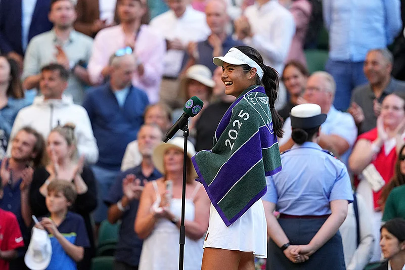 Wimbledon Tennis: Emma Raducanu vs Marketa Vondrousova