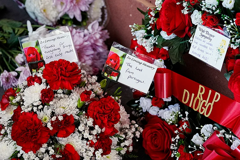 Portuguese footballer & Liverpool forward Diogo Jota died in accident: