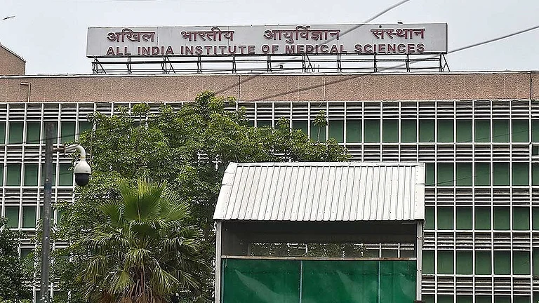 Delhi High Court asks AIIMS To Set Up Medical Board For Woman Seeking Pregnancy Termination After 27 Weeks - File Photo