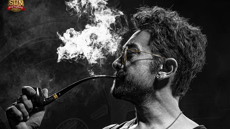 Aamir Khan Coolie look