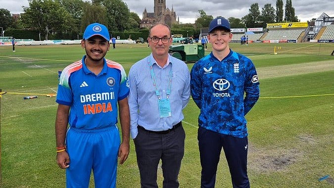 X | BCCI  : India U-19 Vs England U-19 4th ODI Toss.