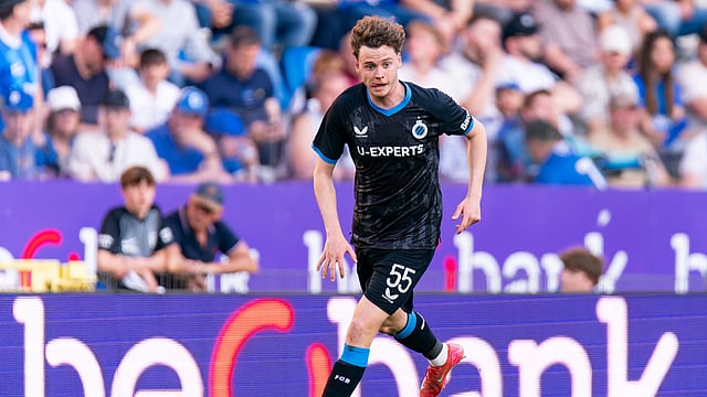 Premier League: Brighton Bolster Defence With Maxim De Cuyper Signing