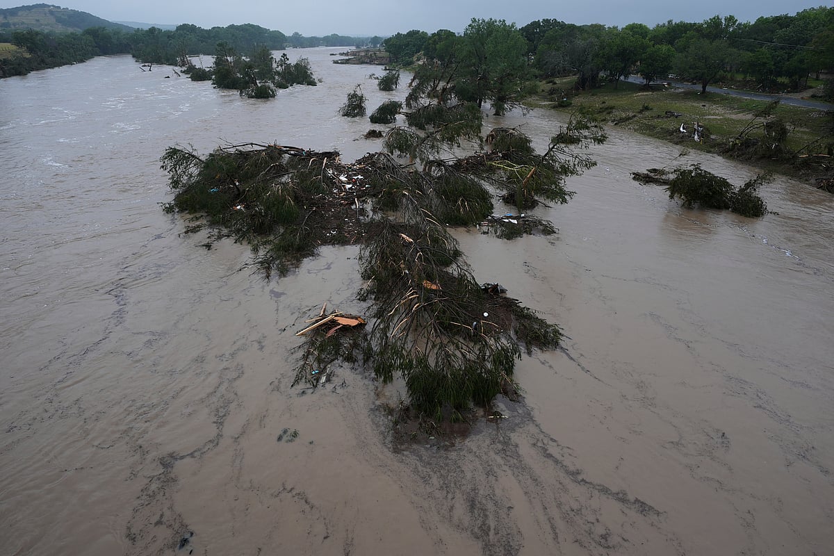 AP : Flood-stricken area in Texas